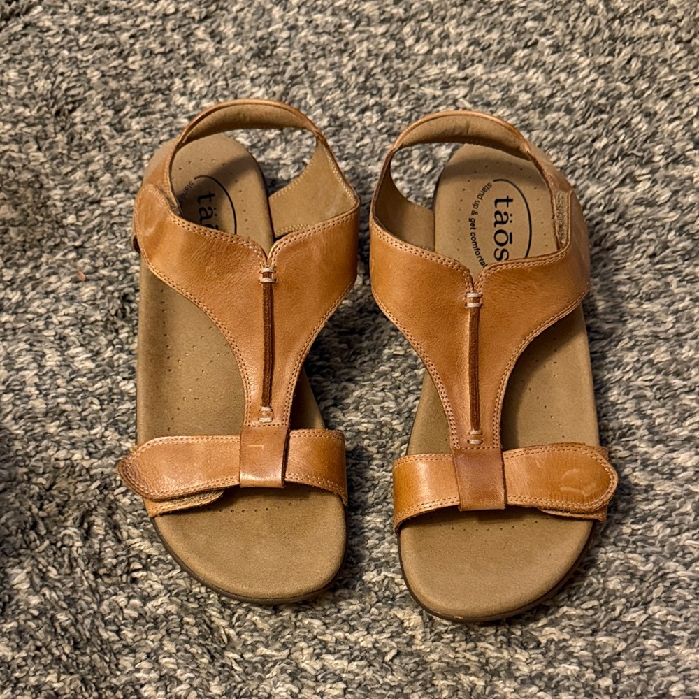 Taos Footwear Women's Brown Leather Sandals